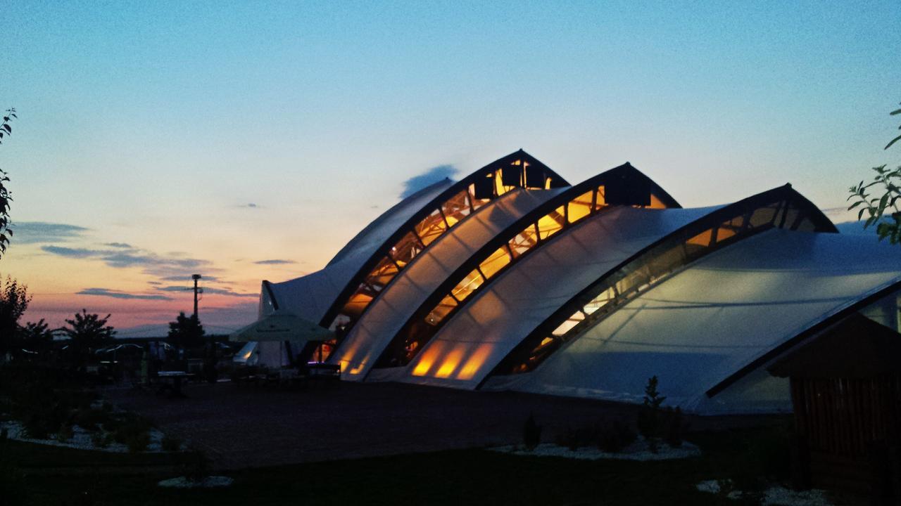 Hanul Moara Cu Noroc Ineu  Exteriör bild